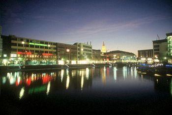 Hotel Am Schwedenkai Kiel Esterno foto