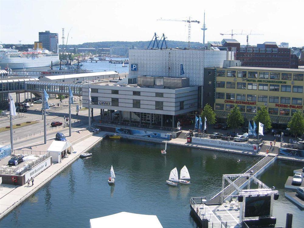 Hotel Am Schwedenkai Kiel Esterno foto